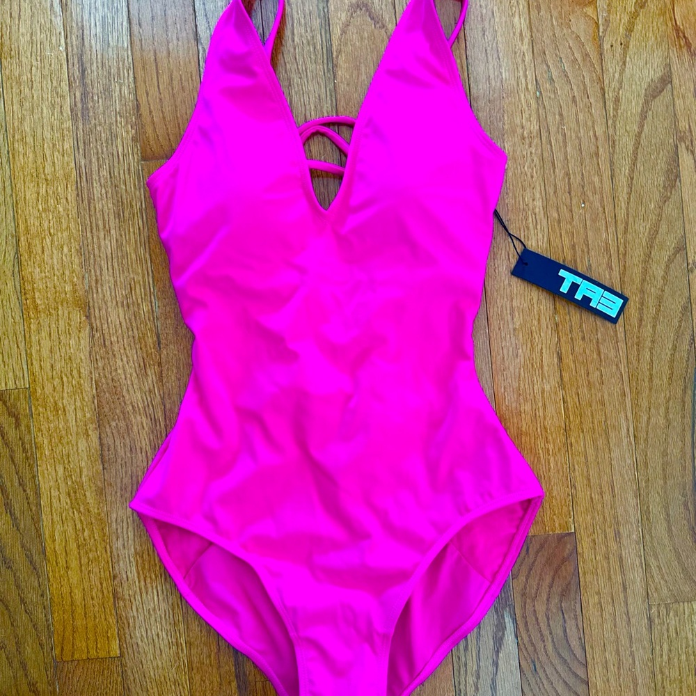 TA3 Plungey swim - NWT